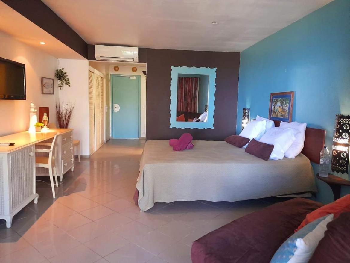 Ilet Bleu Studio Cosy Rdc Vue Mer Et Jardin - Acces Direct Plage Le Gosier  Esterno foto