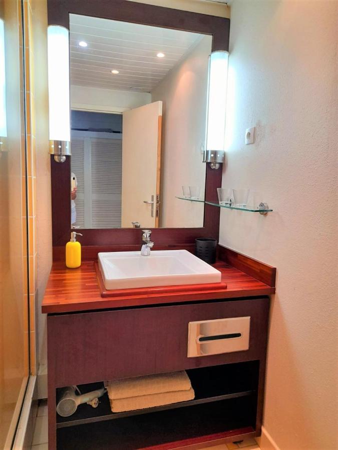 Ilet Bleu Studio Cosy Rdc Vue Mer Et Jardin - Acces Direct Plage Le Gosier  Esterno foto